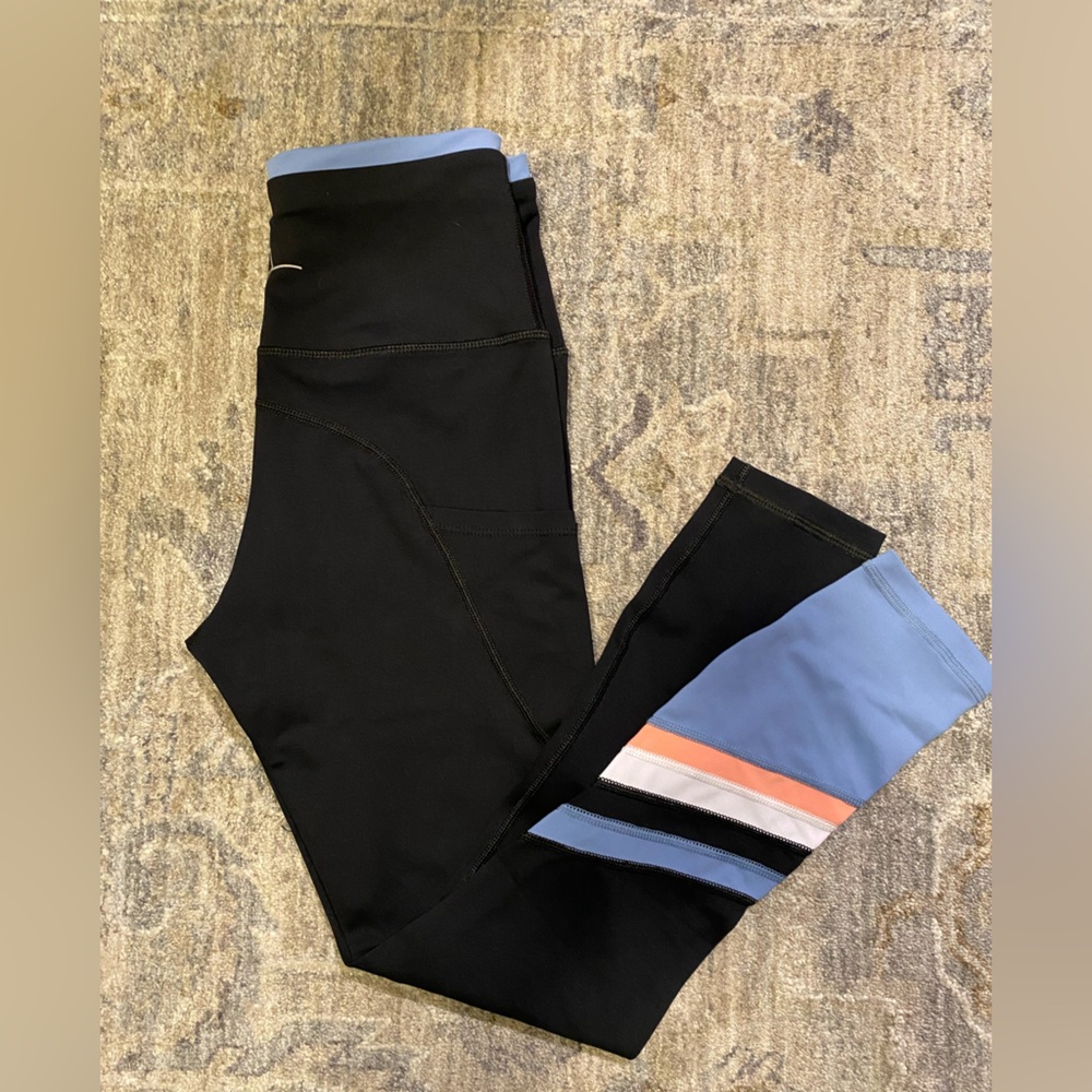 NWOT Maven Thread Hype Leggings - Sunrise 🩵🩷